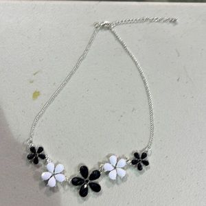 Black and white flower necklace